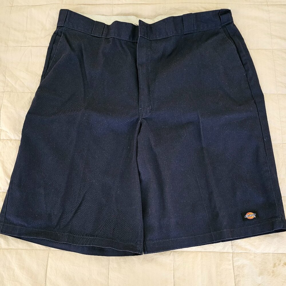 Dickies Men's Utility Shorts, Everyday Five-Pocket Design, Size 44 Shorts